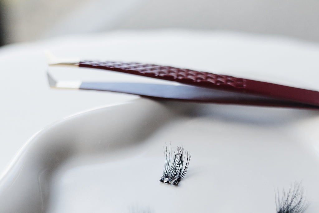 Whip Lash Tweezers | Precision Grip - Zero Stick